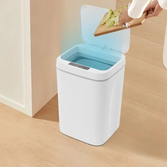 Salade jetée dans la Poubelle automatique blanche 12L