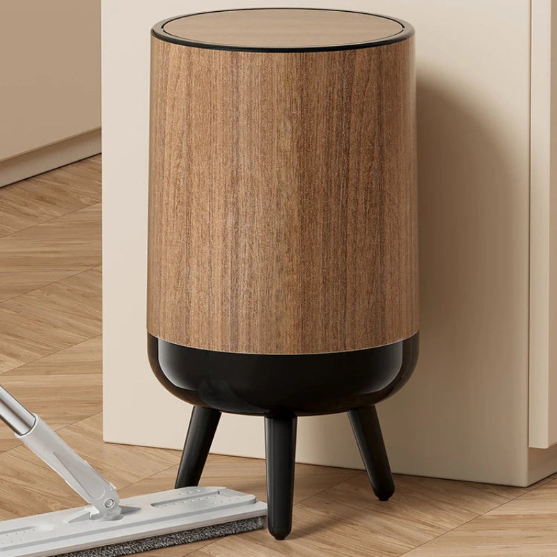 Poubelle retro en bois 15L dans une cuisine