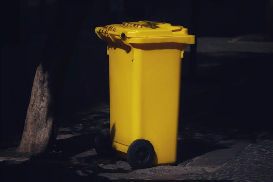Quels objets sont interdits dans la poubelle jaune ?