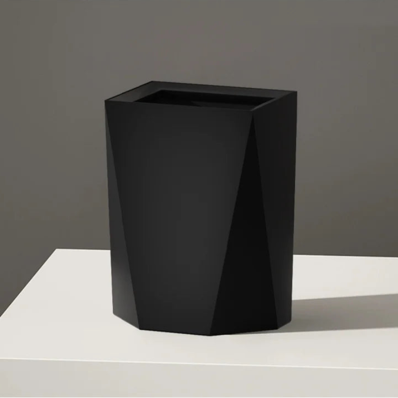 Poubelle artistique en metal 12L noire