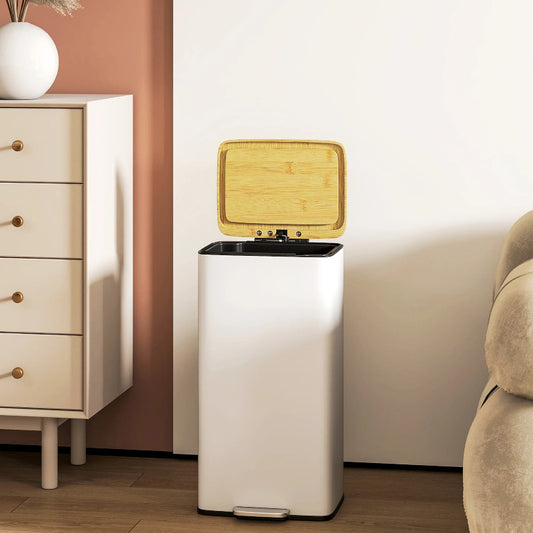 Poubelle blanche naturelle 20L dans un salon