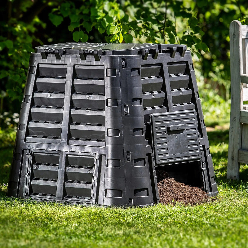 Poubelle à compost résistant 480L dans un jardin