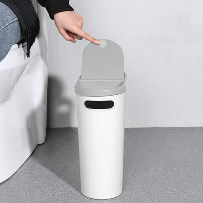 Le couvercle push de la Poubelle de salle de bain 10L blanche