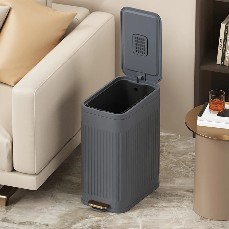 Poubelle design luxe 10L à couvercle ouvert grise