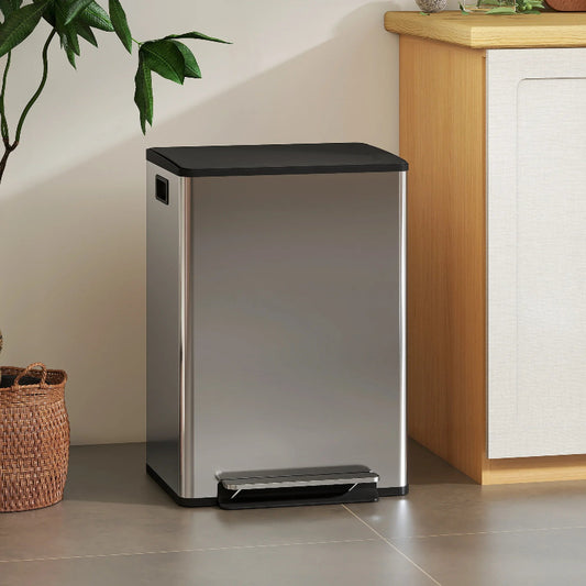 Poubelle double compartiment 2x30L en inox dans la cuisine