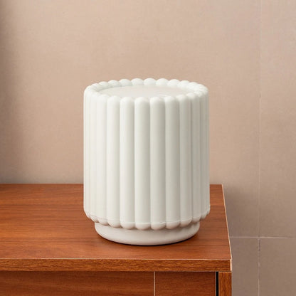 Poubelle en plastique avec couvercle pression blanche