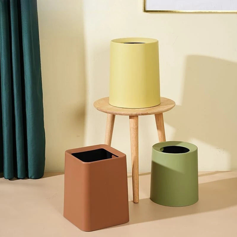 Poubelle moderne verte ensemble