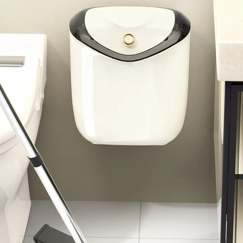 Poubelle murale 10L dans la salle de bain