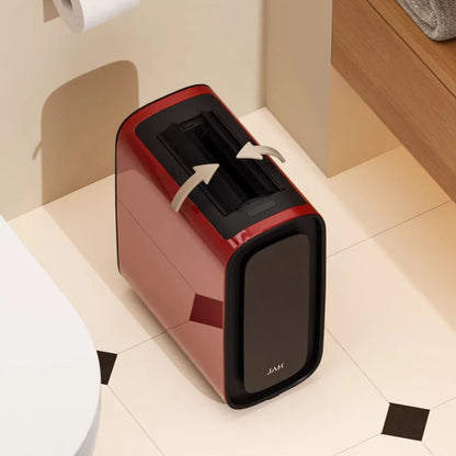 Le couvercle ouvert de la Poubelle salle de bain automatique rectangle