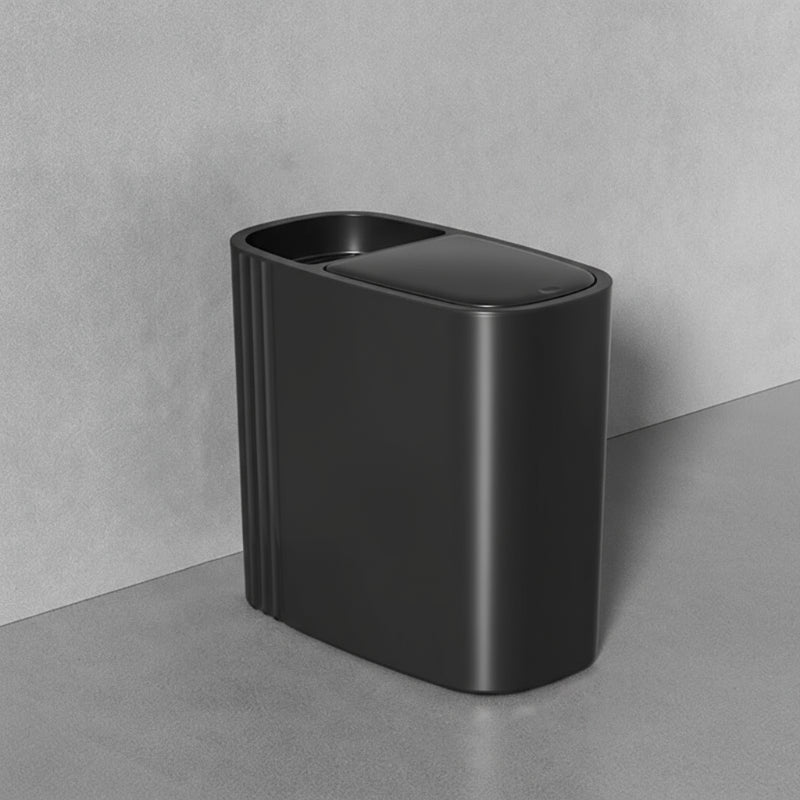 Poubelle salle de bain pratique noire