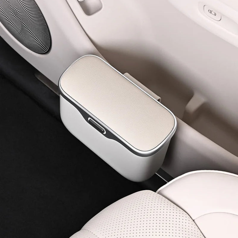 poubelle de voiture design moderne dans l'habitacle