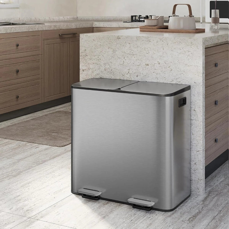 poubelle à double compartiment en inox grise 40L dans une cuisine