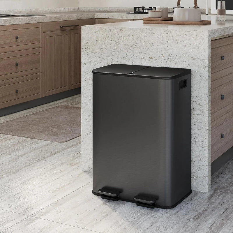 poubelle à double compartiment en inox noire 30L dans une cuisine